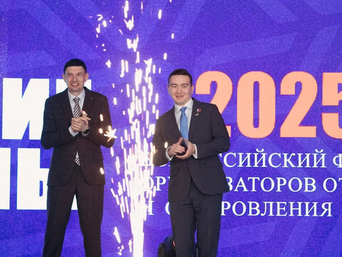 Игорь Юргин наградил лучших вожатых России